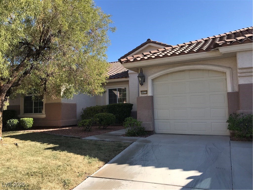 Foto principal - 9625 Irvine Bay Ct