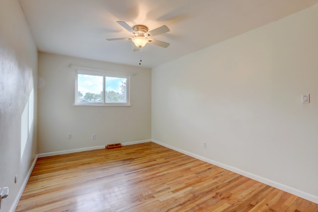 Building Photo - 2403 S Lima Way