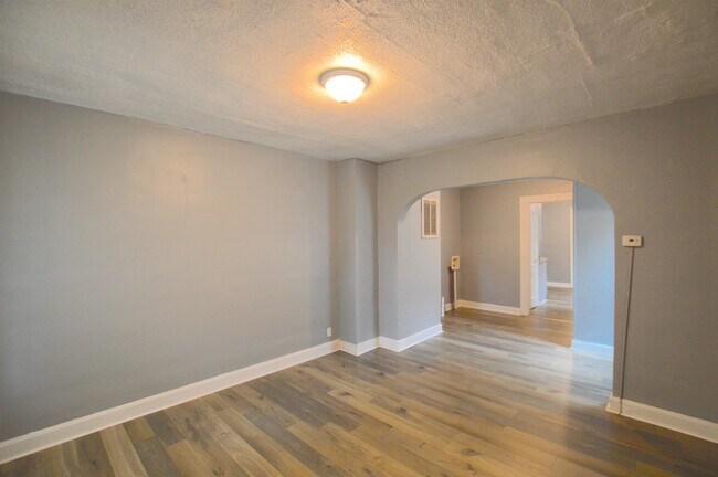 Foto del edificio - 2820 Meredith Ave