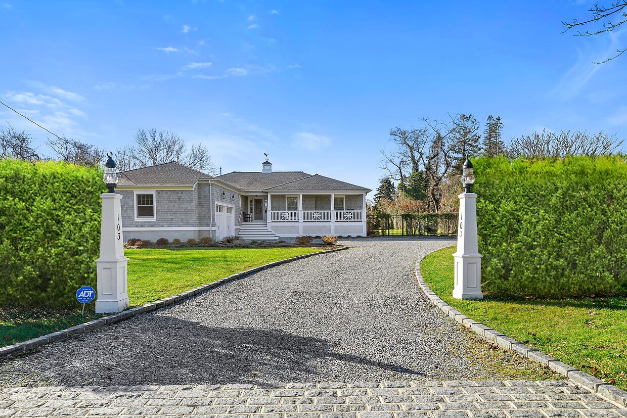 Primary Photo - 103 Seafield Ln