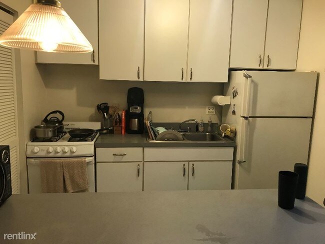 Building Photo - 1 br, 1 bath Apartment - 854 W ALtgeld