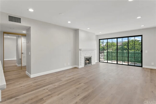 Foto del edificio - 3661 S Bear St