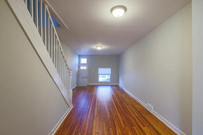 Photo - Updated 3bdrm 1bath in the middle of Greek... Townhome