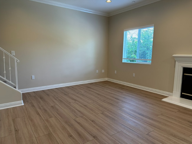 Building Photo - 22651 Del Valle St