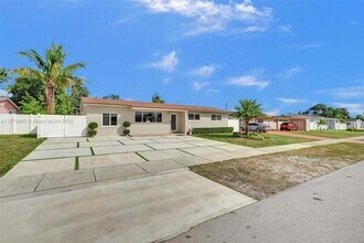 Building Photo - 1701 NW 187th St