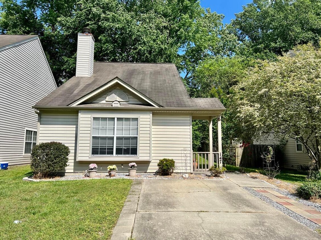 Primary Photo - 147 Allyson Dr