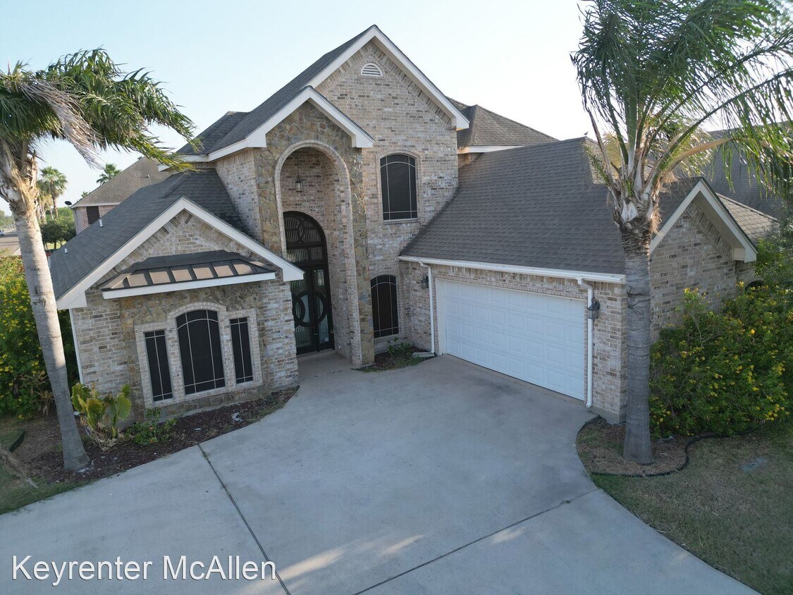 Primary Photo - 4 br, 2.5 bath House - 3701 Blue Jay Drive