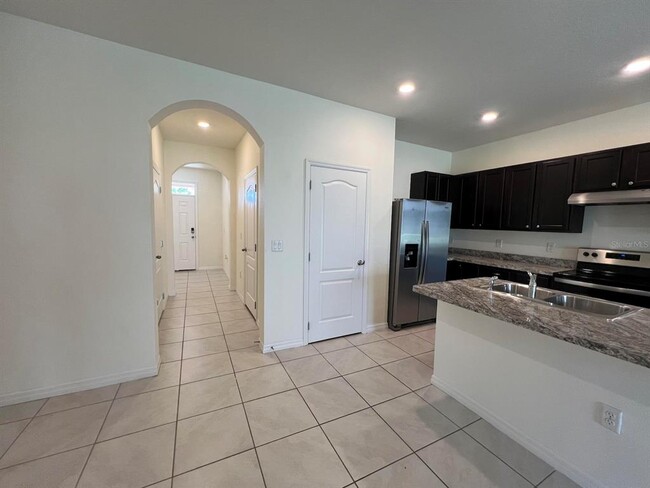Building Photo - 1370 Yellow Finch Dr