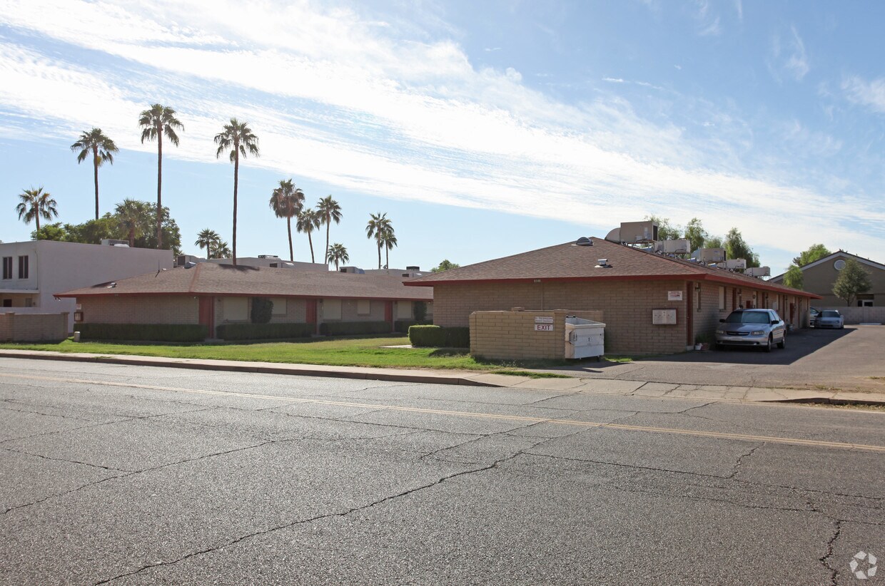 Building Photo - 8930 N 61st Ave