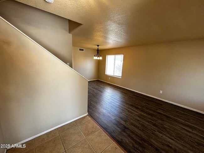 Building Photo - 16712 W Belleview St