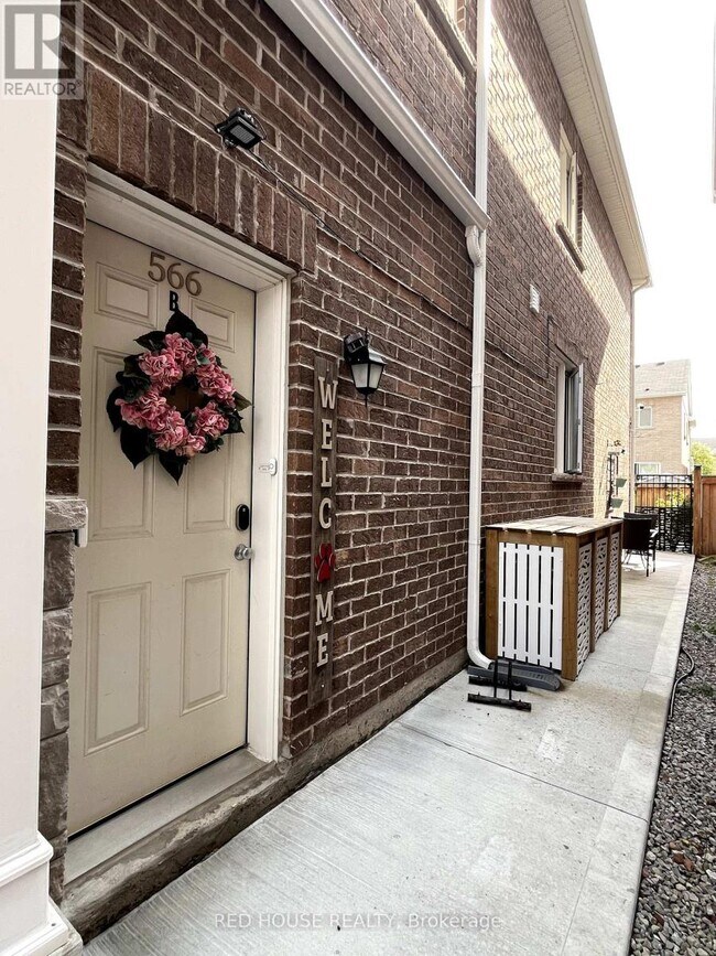 Building Photo - 566 Bartleman Terrace