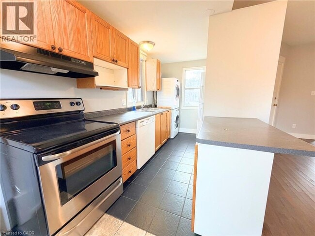 Building Photo - 39 West Avenue S