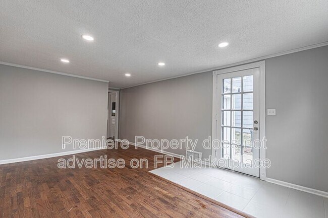 Foto del edificio - 7826 Summit St