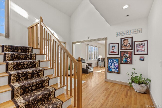 Building Photo - 17 Waring Dr