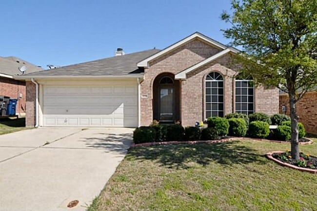 Cute 4-2-2 NWISD Vista Greens N Ft Worth - Cute 4-2-2 NWISD Vista Greens N Ft Worth House