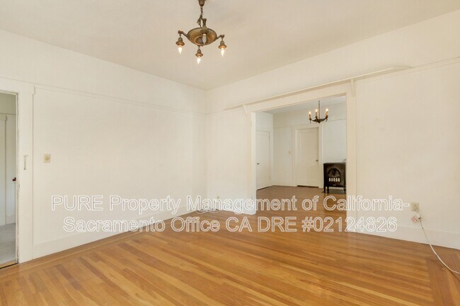 Building Photo - 816 22nd St