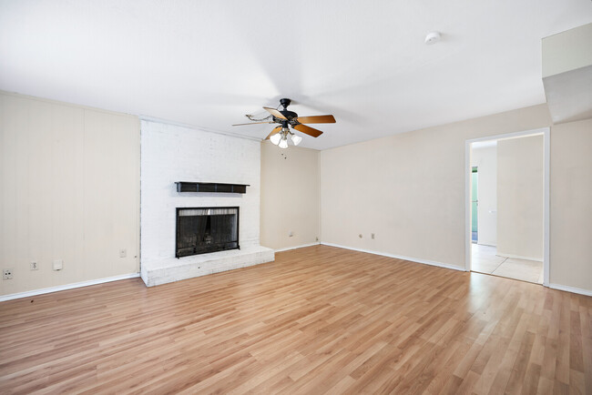 Building Photo - 4509 Altamesa