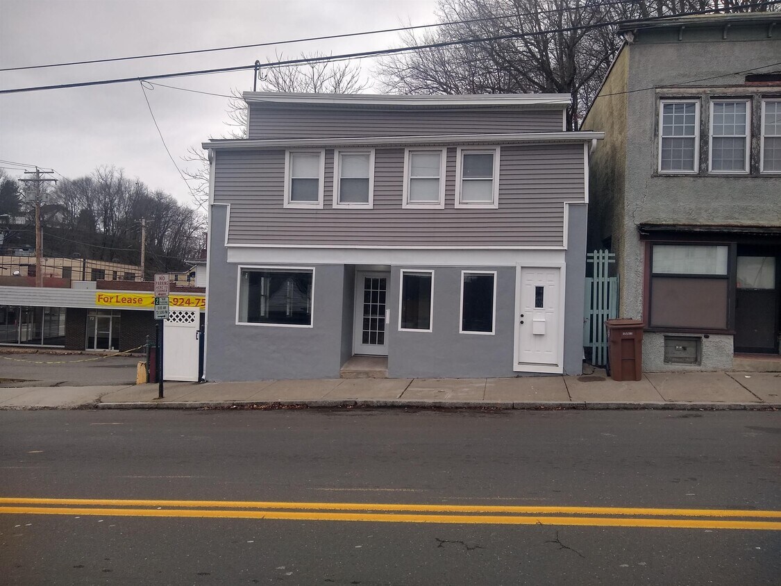 346 Coram Ave, Shelton, CT 06484 Townhome Rentals in Shelton CT