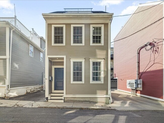 Building Photo - 91 Dresser St