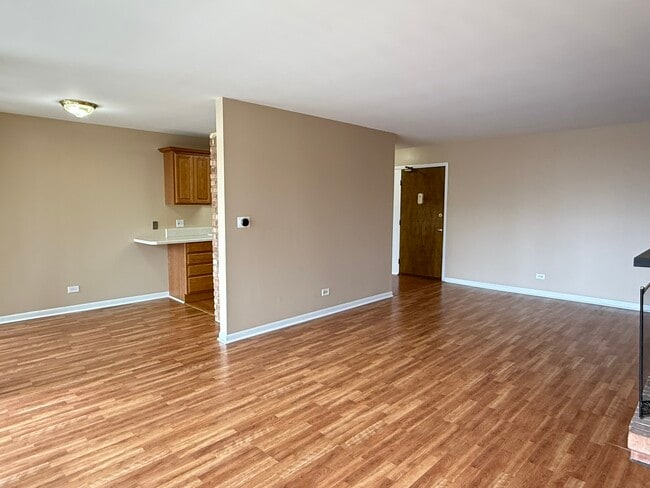 Building Photo - 5500 Hillcrest Ln