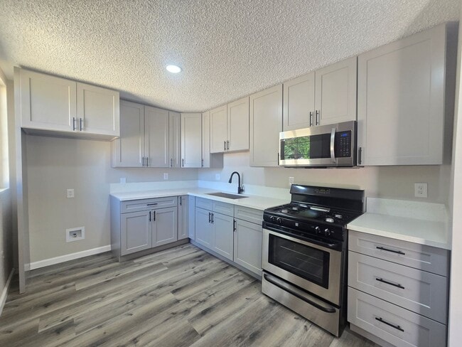 Building Photo - Modern 1-Bedroom 1-bathroom ADU guest hous...