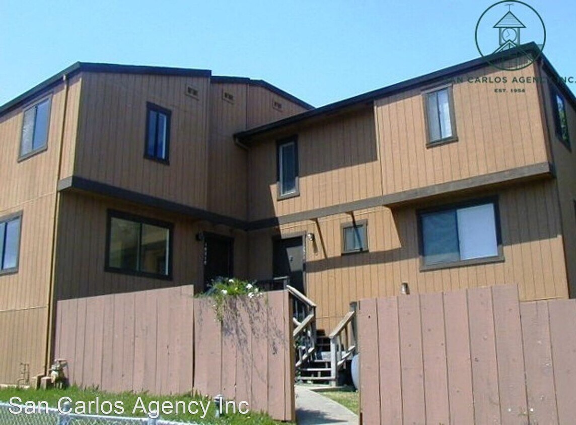 Primary Photo - 1021 Hilby Ave