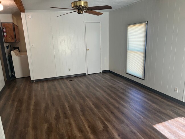 Building Photo - 2 Bedroom 2 Bath Home!