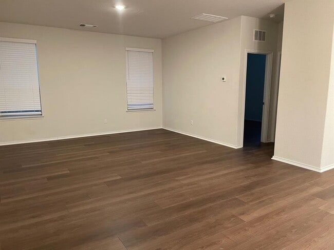 Building Photo - 279 Zuma Dr