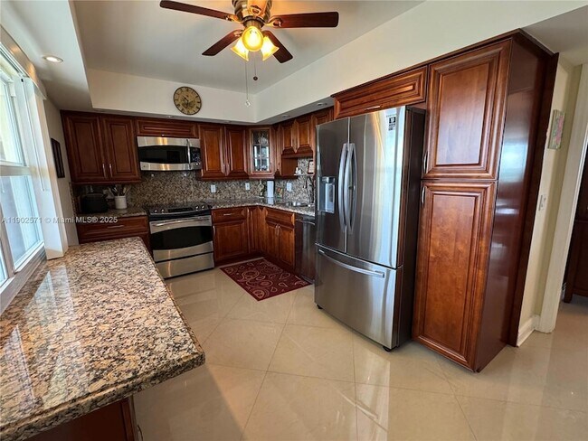 Building Photo - 3095 N Course Dr