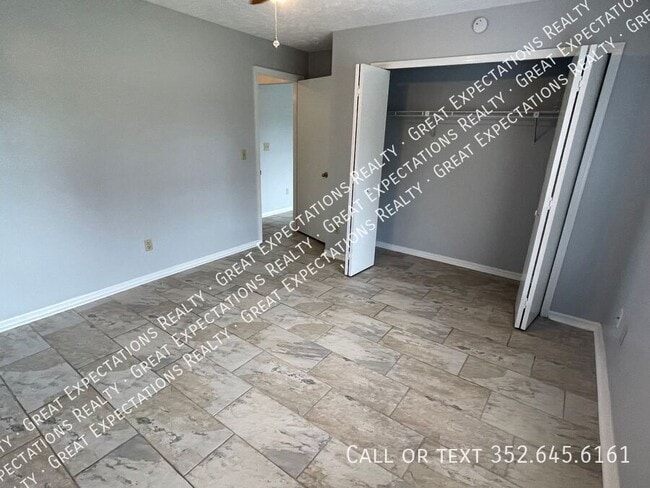 Building Photo - 5105 SE 106th St