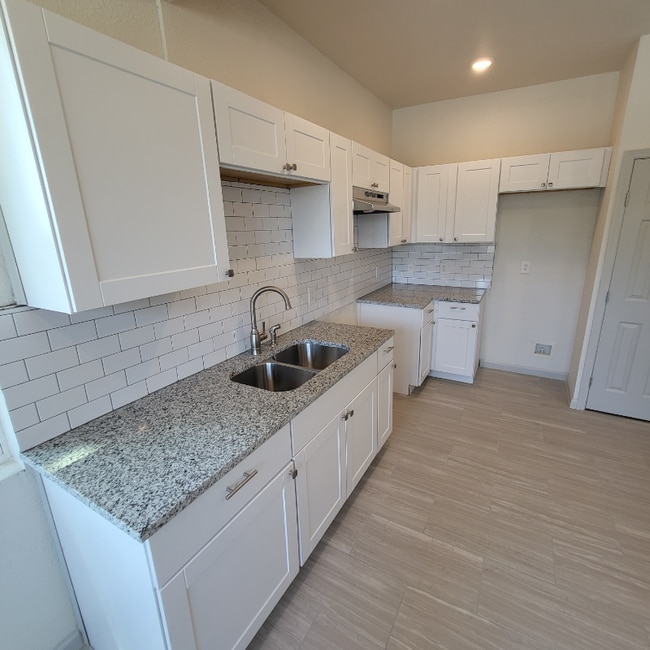 Photo - 647 Hammond Ave Apartment