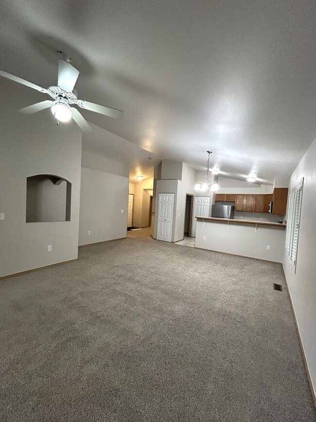 Foto del edificio - Cute & Cozy 3 bedroom 2 bath house in Gleneagle neighborhood with Beautiful Landscaping