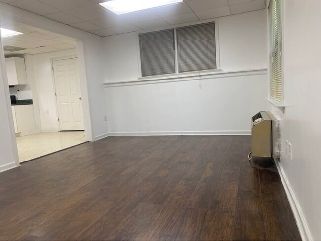 Foto del edificio - 626 Chesterfield Dr