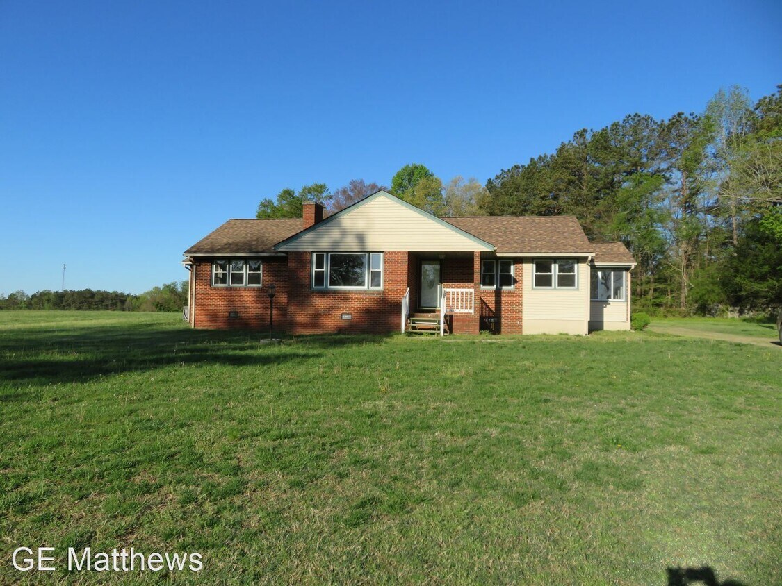 11416 Quaker Rd, Dinwiddie, VA 23841 House Rental in Dinwiddie, VA