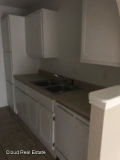Building Photo - 3 br, 2 bath House - 2210 CAROUSEL DRIVE