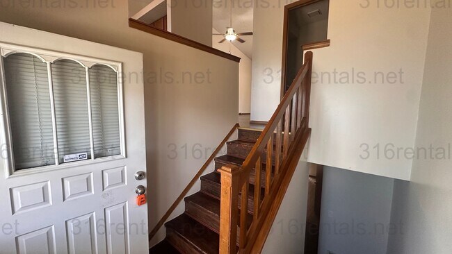 Foto del edificio - $895 - 2 bed 1.5 bath - Recently Remodeled...
