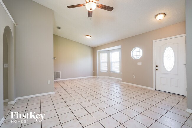 Building Photo - 873 Jarnac Dr
