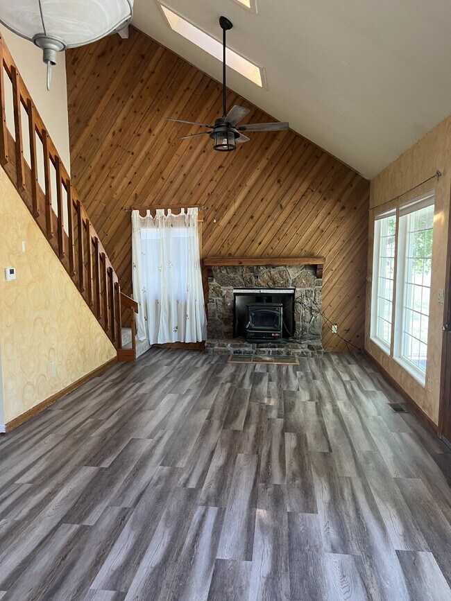 Foto del edificio - Home on 1 acre in Beautiful Bailey!!
