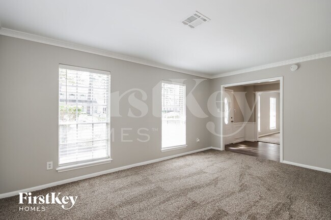 Building Photo - 1702 Corral Dr