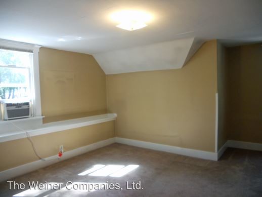 Building Photo - 310 N James St