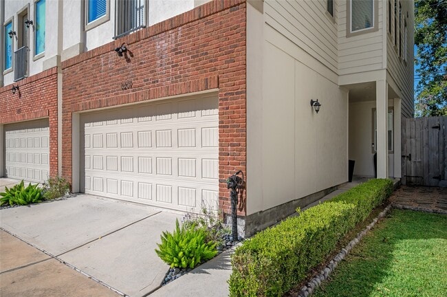 Photo - 1209 Cedarpost Tree Springs Pl Townhome