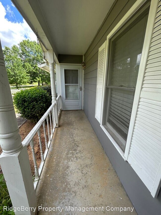 Building Photo - 2 br, 1.5 bath House - 140 A Turner Rd NE