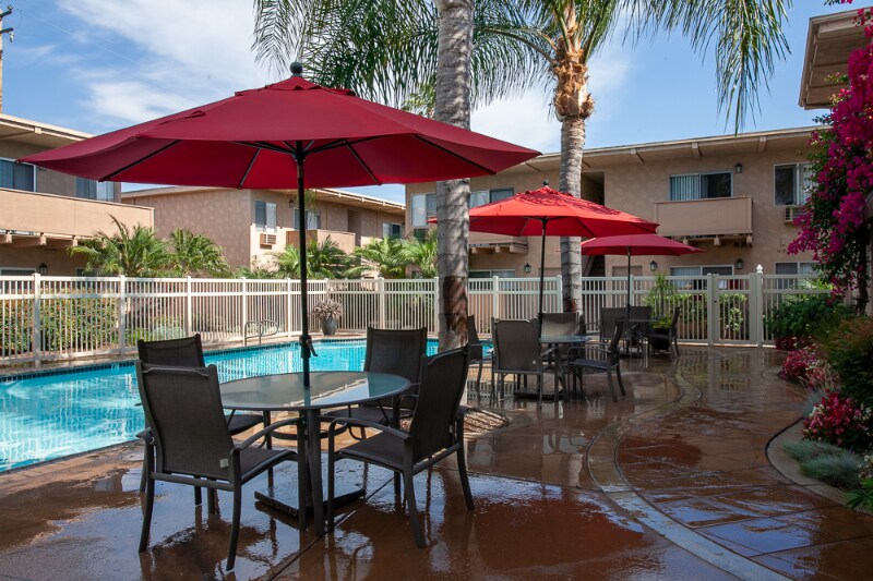 Foto principal - 16251 Woodruff Ave