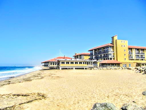 Crystal Cove Beach Apts Apartments Redondo Ca Front Of Building Crystal Cove Beach Apts