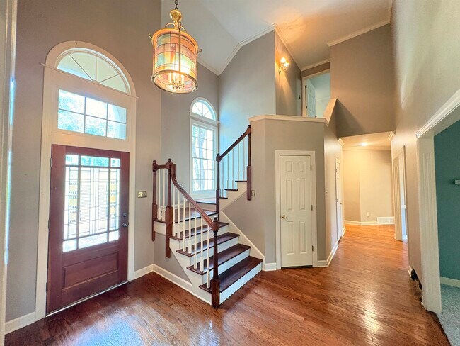 Building Photo - 1850 Wood Oak Dr