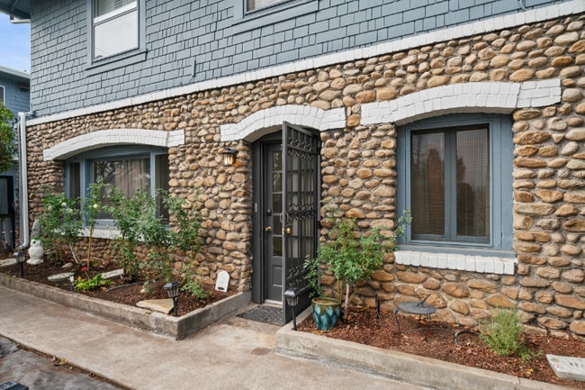 Building Photo - 200 Medford Heights Ln