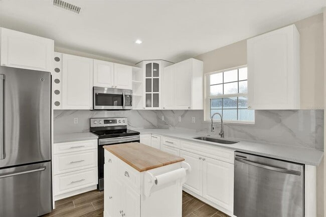 Building Photo - 1910 E Wilder Ave