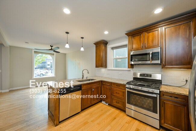 Foto del edificio - Well-Appointed 3-Bedroom Home in Prime Loc...