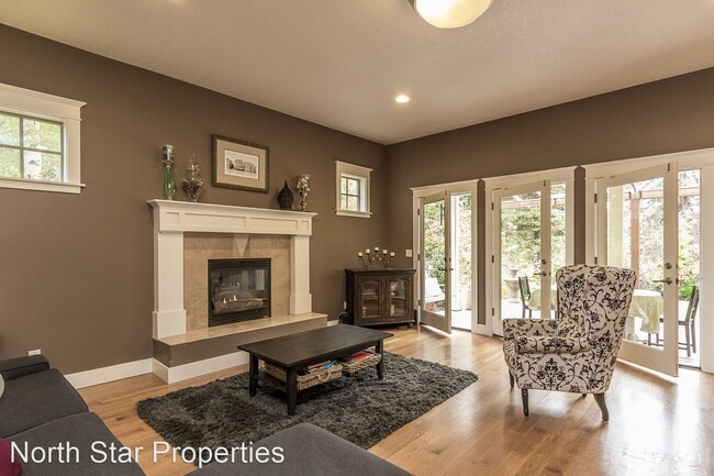 Building Photo - 5 br, 3.5 bath House - 9935 SW 52nd Ave.