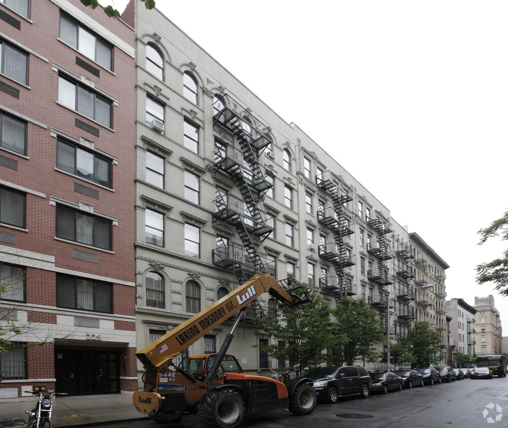 Primary Photo - 231-233 E 13th St